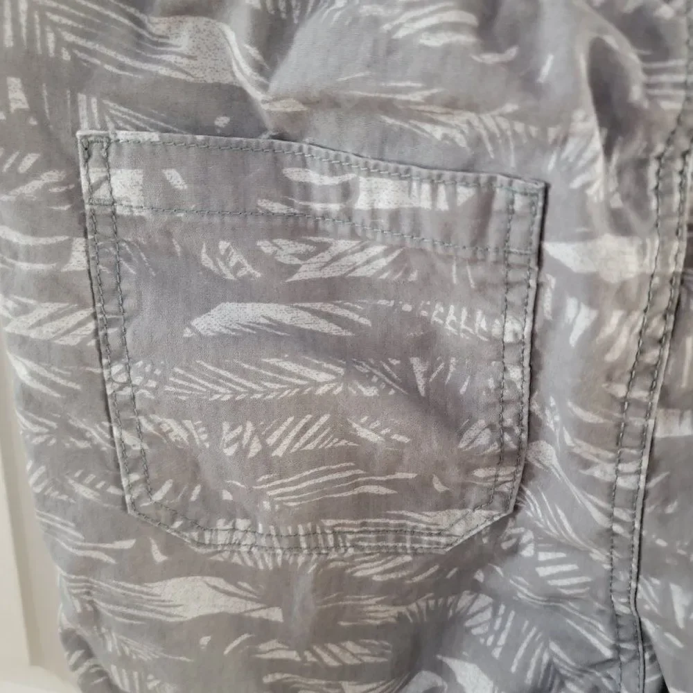 Children's Place boy's Grey Elastic Waist Drawstring Closure Basic Short Size 14